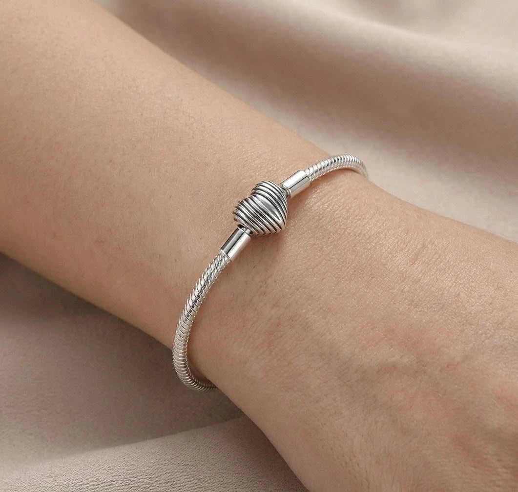 Aria Ribbed Heart Bracelet - Loyalty & Love