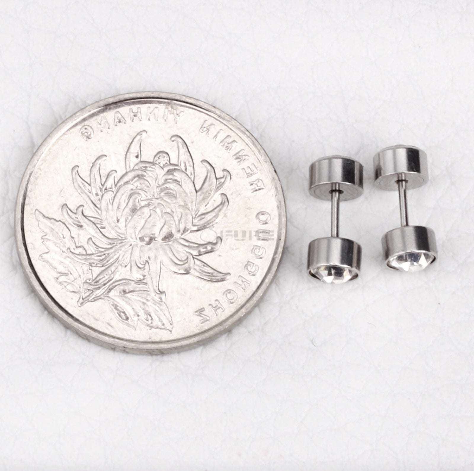 Attractive Small Tiny round 3MM CZ Crystal Silver Ear Studs Earrings Jewellery