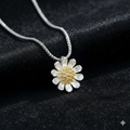 Daisy Flower Pendant Necklace
